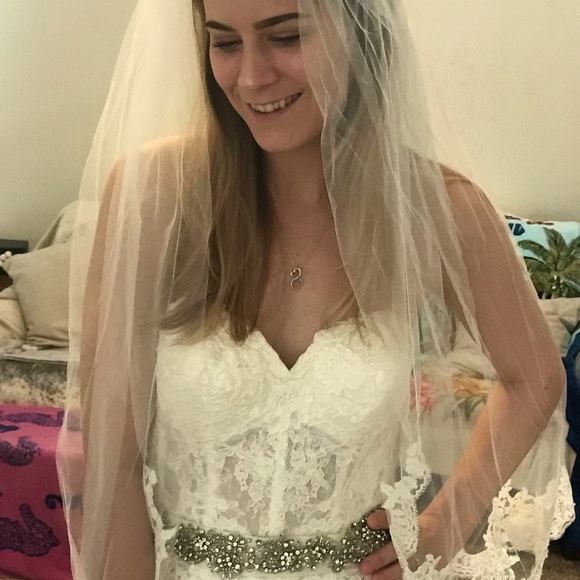 Wedding Gown Wtoo brides by Watters new size 4. - Picture 5 of 8